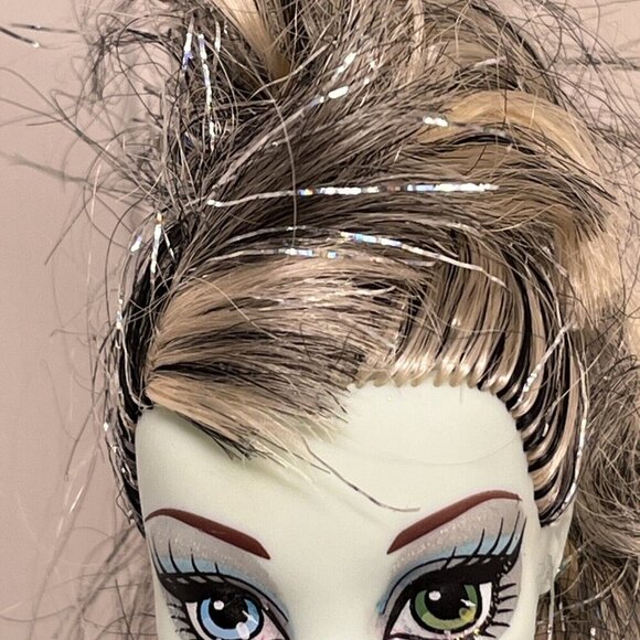 Mattel Monster High Doll Frankie Stein Power Ghouls Thor Voltageous 2008 -READ- - Picture 3 of 16